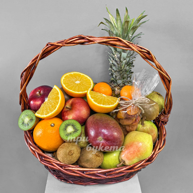 Витаминный комплекс в корзинке