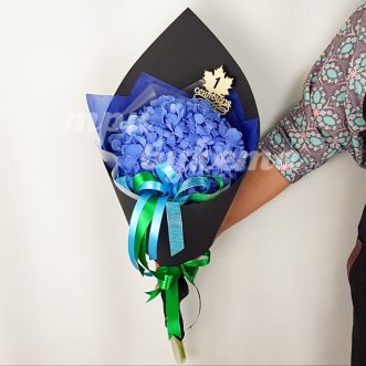 Букет из гортензии на 1 сентября