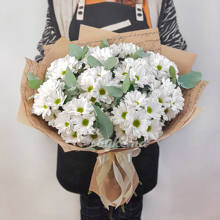 Букет из 11 белых куст. хризантем